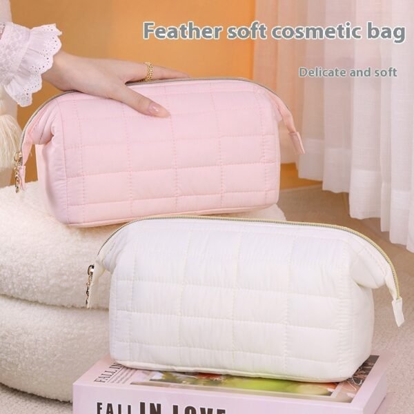 Large Capacity High Sense Hand Holding Cosmetic Travel Portable Toiletry Bag